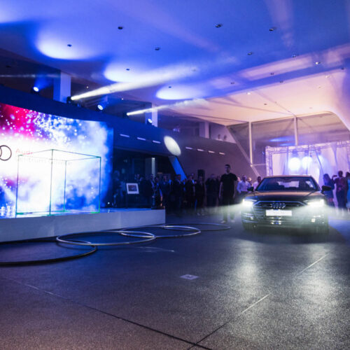 premiera-audi-a8-lellek-gliwice-2017-wprowadzenie-smochodu-do-salonu