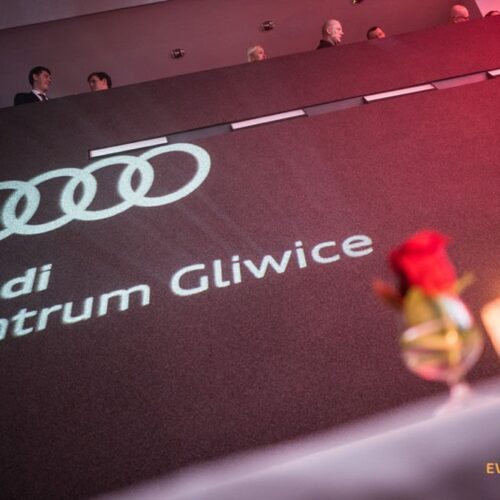 premiera-samochodu-lellek-audi-a8-16