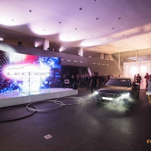 premiera-samochodu-lellek-audi-a8-21
