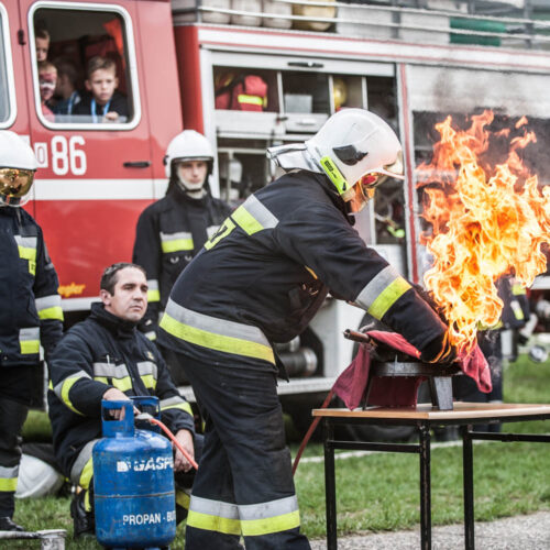 multiserwis-piknik-firmowy-2019-pokaz-gaszenia-planacej-patelni