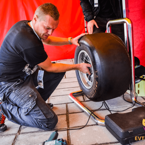sachs-trans-piknik-firmowy-2017-serwis-ogumienia-rodem-z-f1